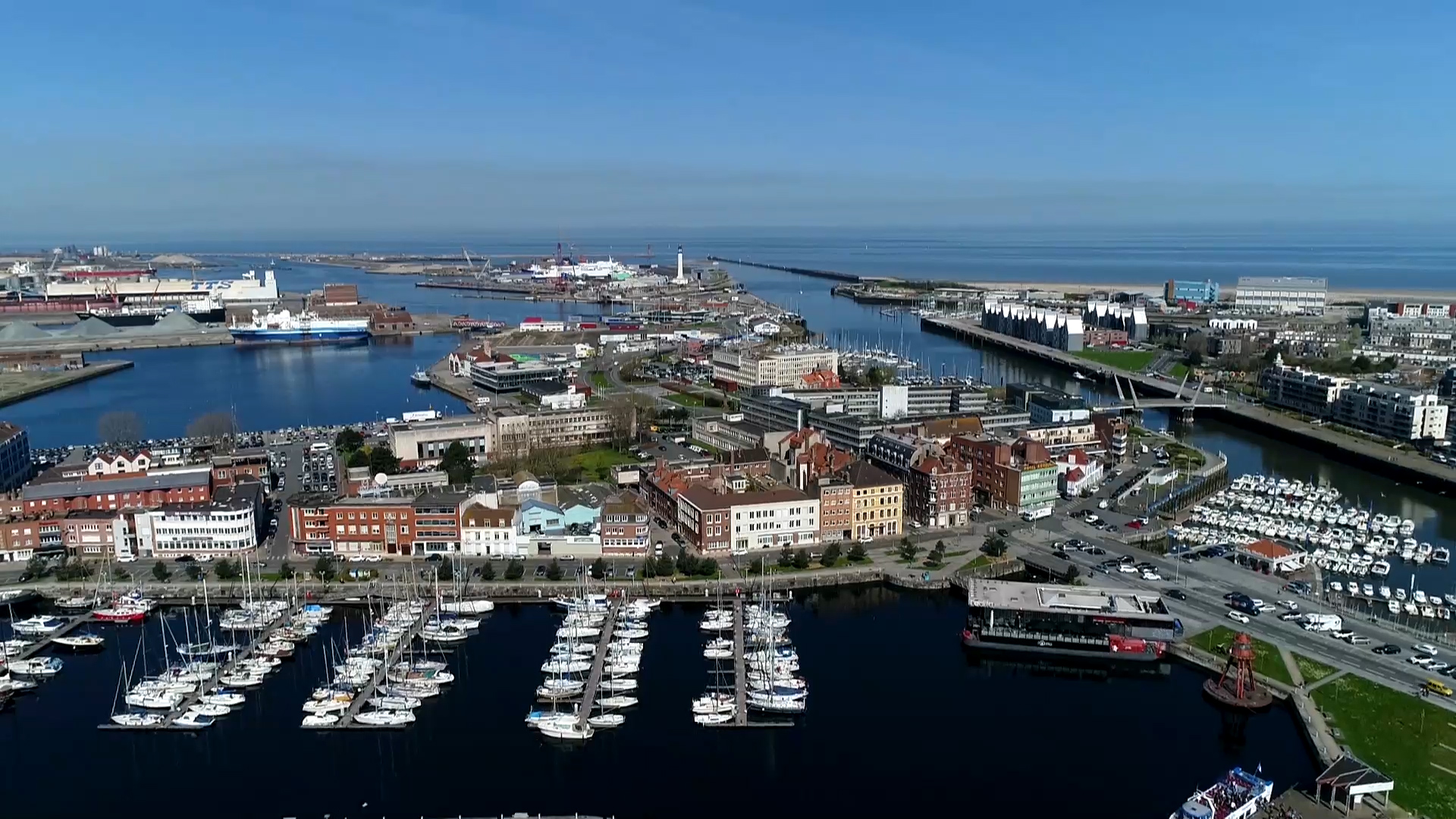 DUNKERQUE, SUR LES DOCKS FranceTvPro.fr
